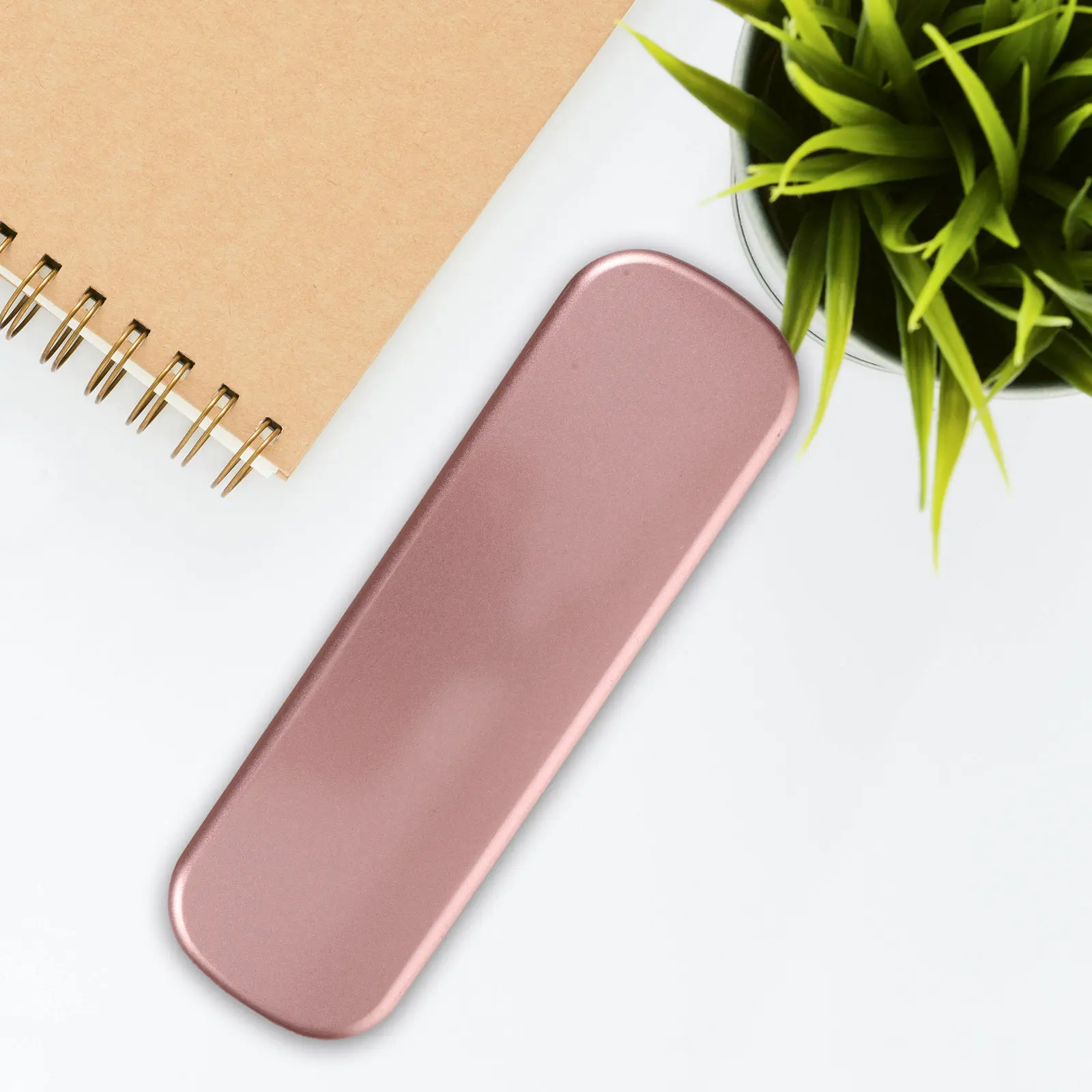 

Набор из 2-х маленьких металлических пеналов: прочная жестяная конструкция, многофункциональный пенал-коробка для ручек и карандашей, сохраняет порядок на рабочем столе, идеально подходит для переноски