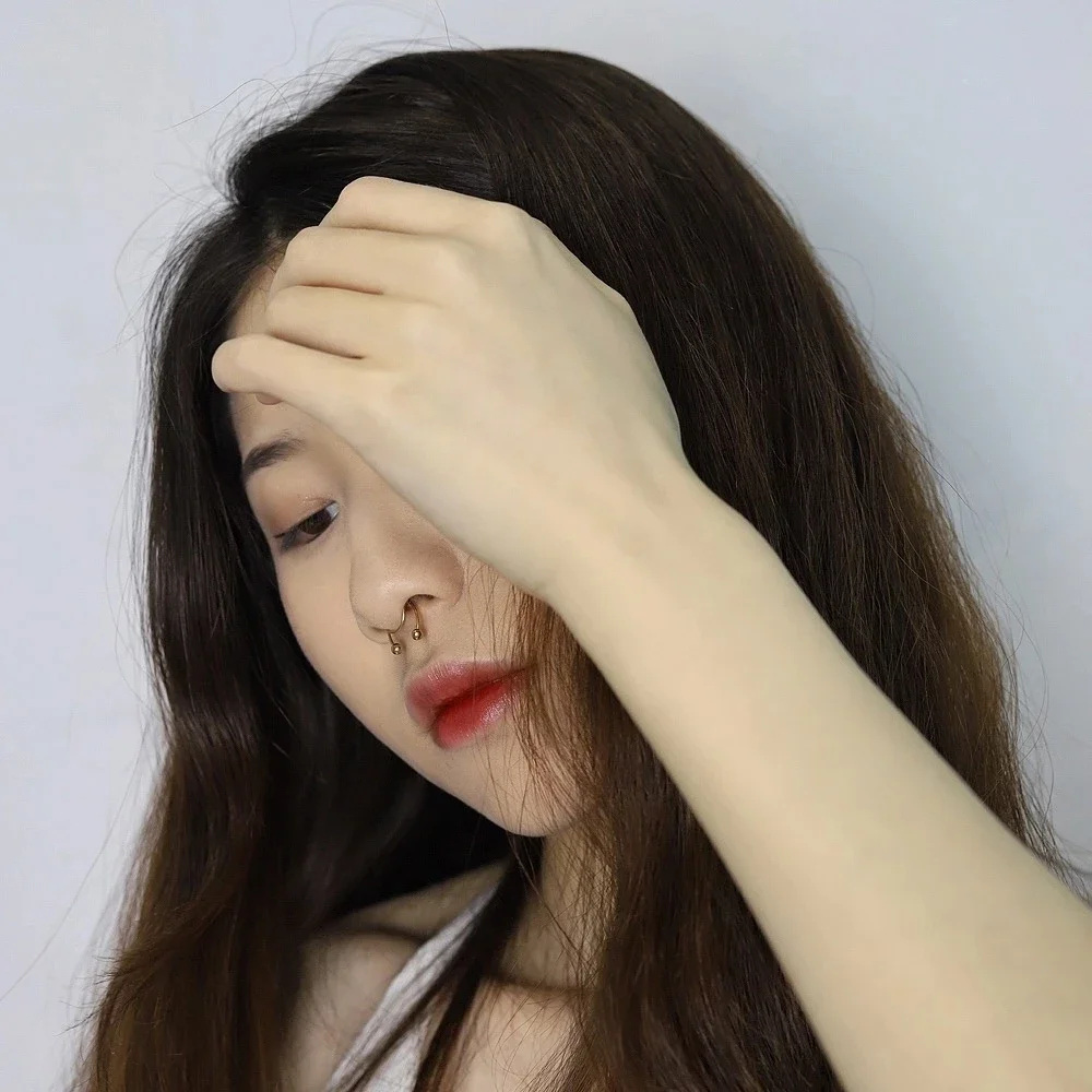 여성용 가짜 피어싱 코링 2개, 녹색 코 클립, 록 힙합 스타일 립/코 피어싱, 바디 주얼리