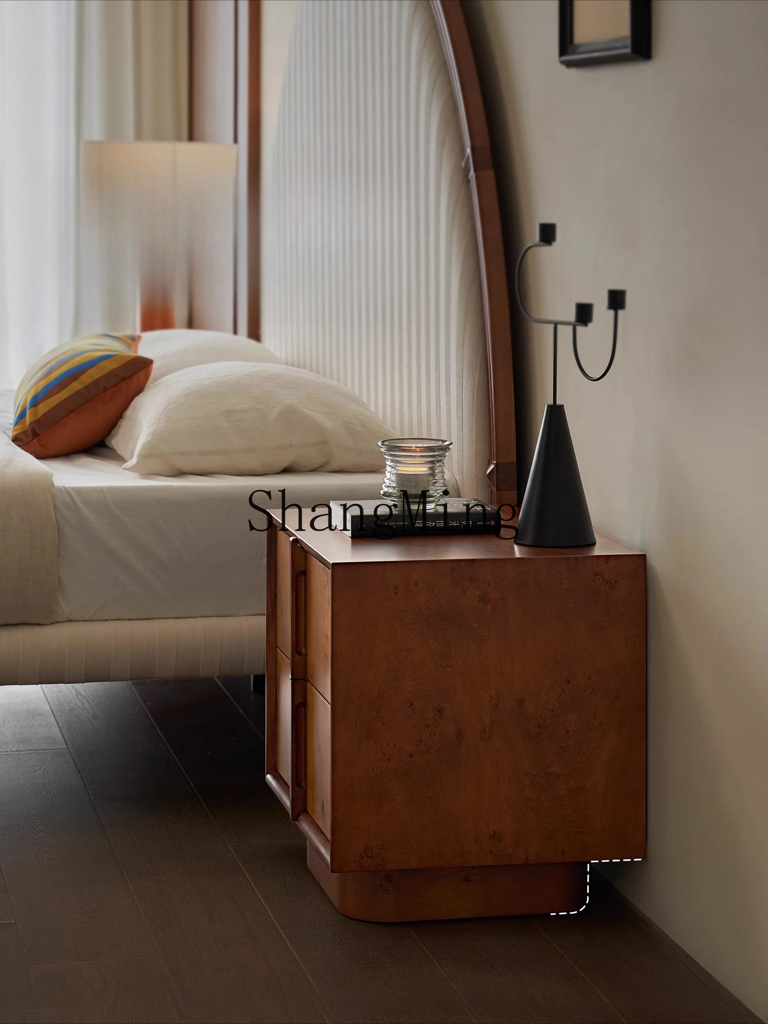 ZYY طاولة بجانب السرير لغرفة النوم المنزلية من الخشب الصلب وخزانة بجانب السرير في العصور الوسطى #1