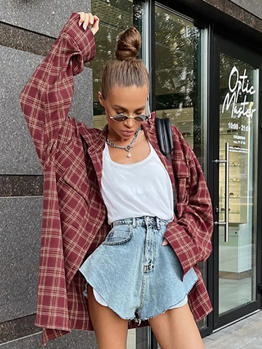 Wolfeel Autumn New Retro Red Checkered Shirt Women\'s Casual Loose Long Sleeved Top Oversized Plaid Shirt Female Cardigan Jacket