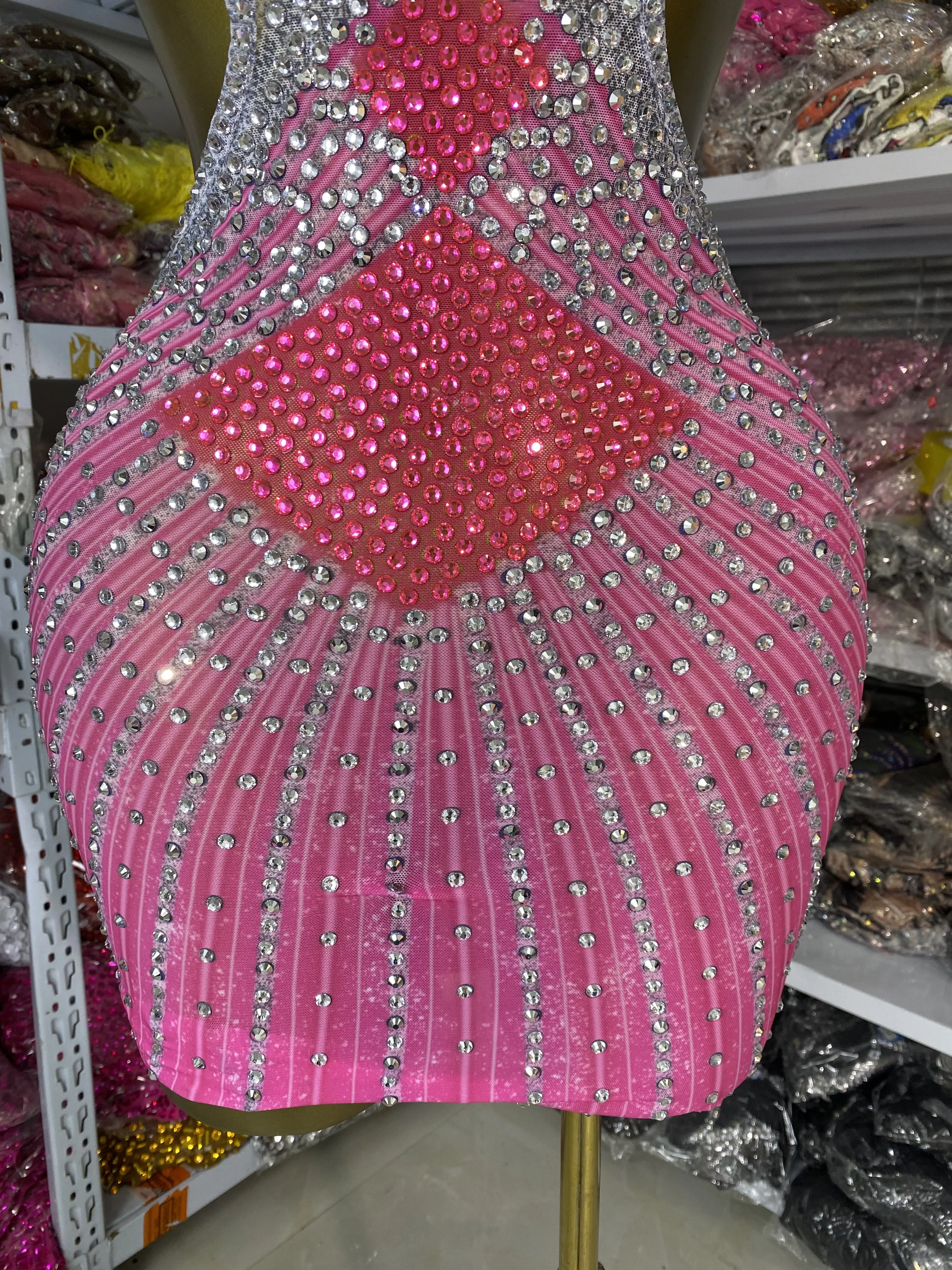 Sparkly roze strass mesh jurk girly speciale gelegenheid spaghettibandje uitgesneden backless bodycon mini sexy avondclub deel