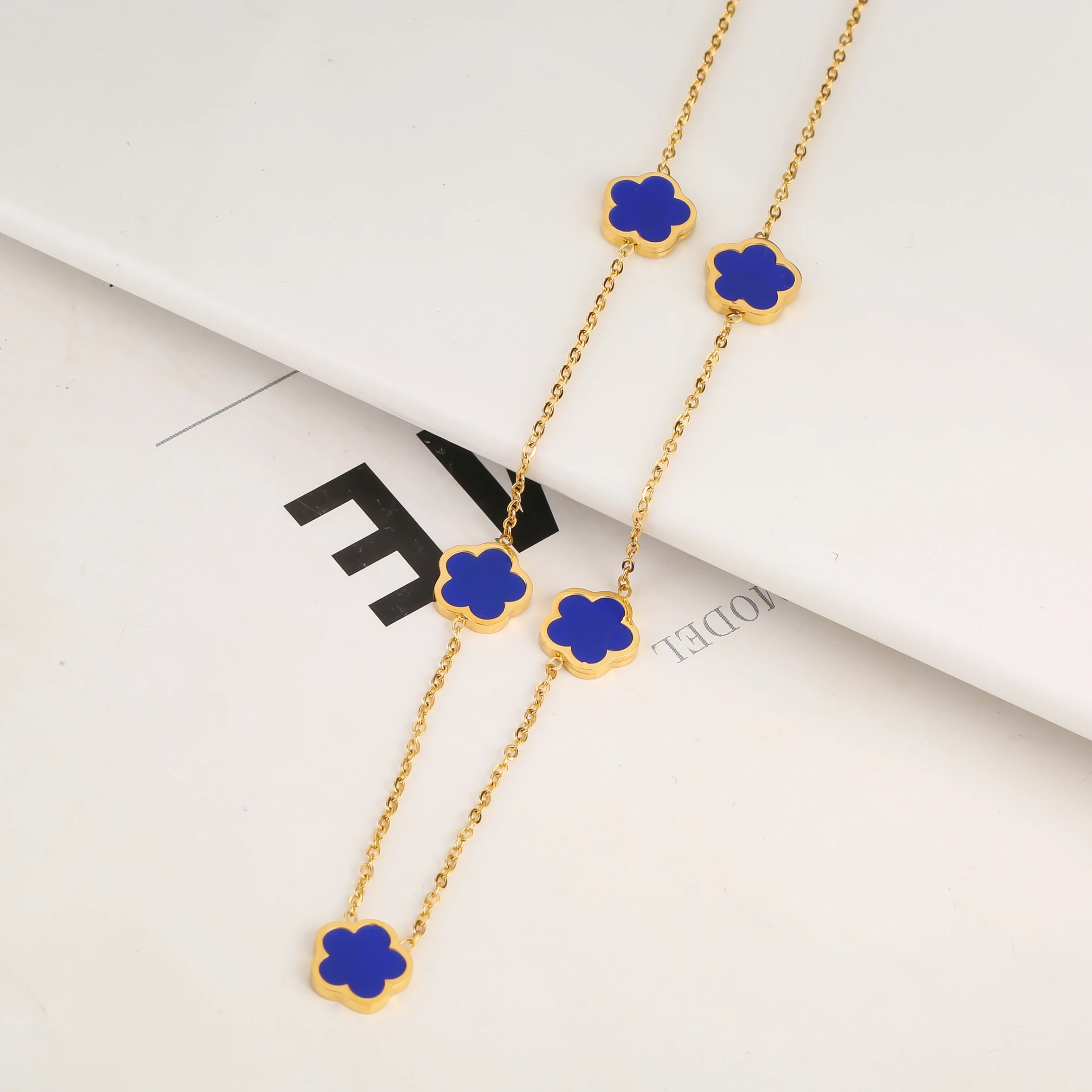 Minimalist Plant Live Leaf Pendant Necklace Earrings Set