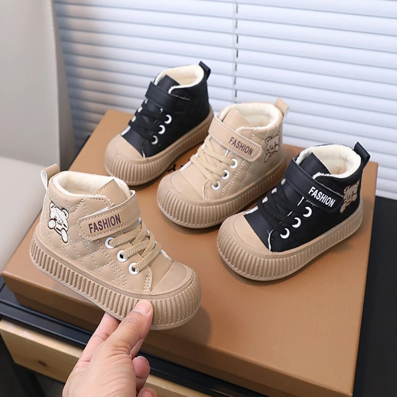 

Детская повседневная обувь 2025 года, четырехсезонная новая детская обувь на плоской подошве, противоскользящая теплая обувь для девочек в стиле ретро, модная универсальная спортивная обувь для девочек