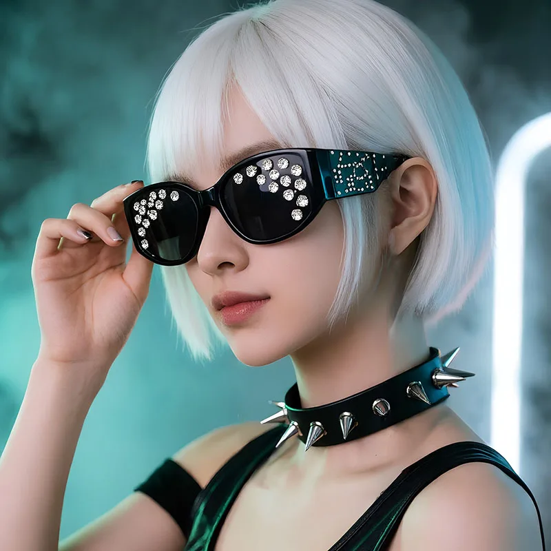 

New 2026 Fashion Y2K Street Sunglasses Design Sense Diamond Inlaid Sunglasses Cyberpunk Sunglasses Party Trendy Sunshade Eyewear