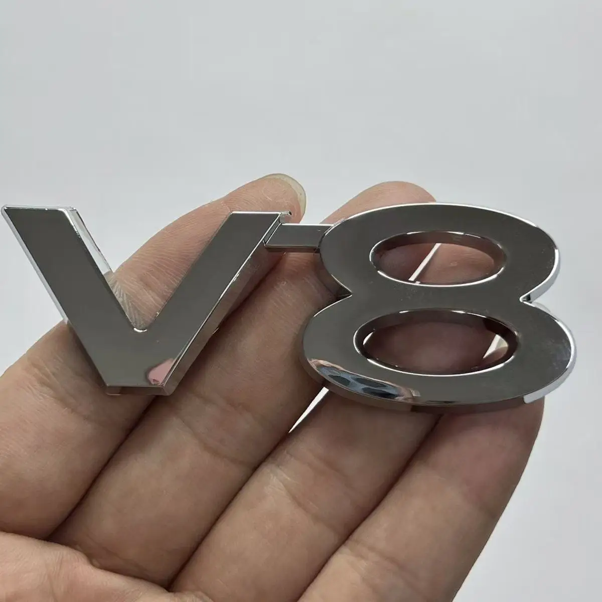 

V8 Car Grille Badge Sticker For Subaru Mitsubishi Suzuki JEEP Lexus Mazda Logo Metal Trunk Emblem Decoration Accessories