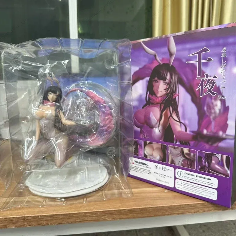 Qianye Indescribable Devil Sister Bunny Girl Hand Model Ornament Action Figure Gift