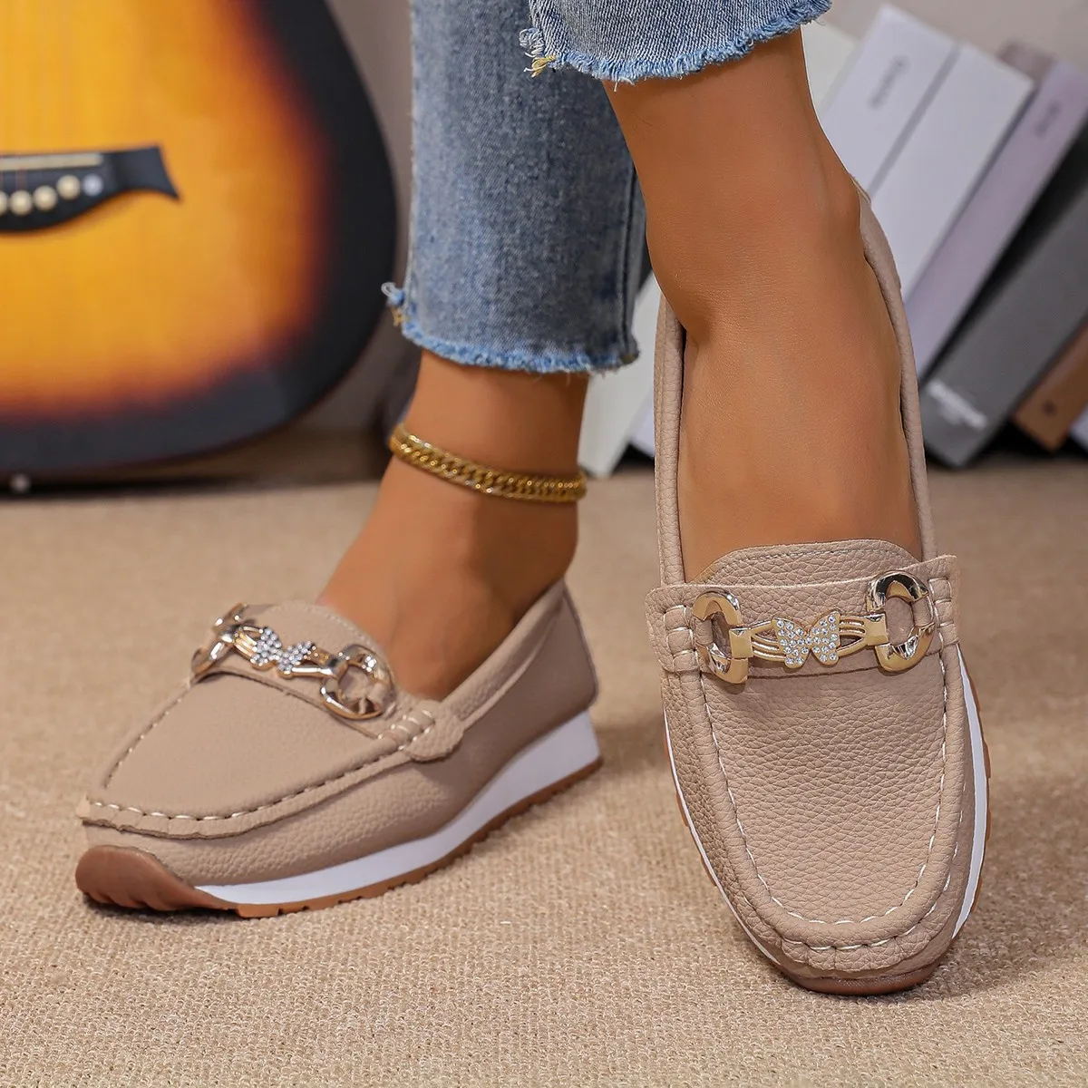 2026 New Women Flats Spring Autumn Casual Slip on Mary Jane Shoes Fashion Sneakers Women Round Toe Solid Soft Sole Flat Loafers view 4