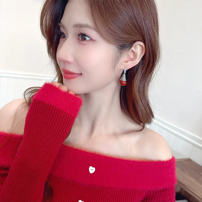 

Ethnic style accessories, retro fashion, court style, long and exquisite earrings, versatile red earrings