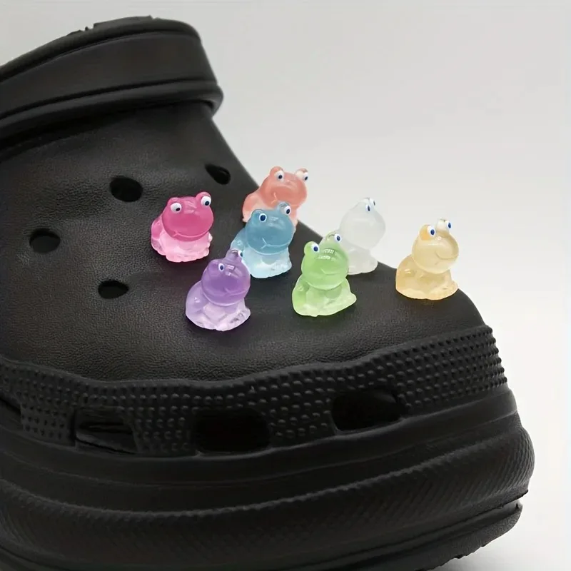 New Hot Sales Fashion Trends Luminous Frog Charms Shoe Buckle DIY Detachable Spicy Girl Clogs Sandals Accessories