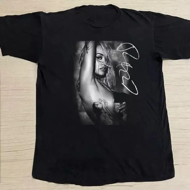 تي شيرت ريتا أورا سيجنتشر تور من القطن الأسود للبالغين