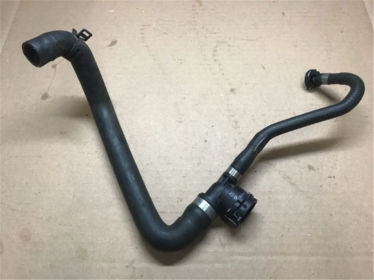 

Подходит для Mercedes Benz A 166 500 88 75, насос охлаждающего шланга для охладителя gle320 gle400 gle450 gle43 2014-2018 A1665008875