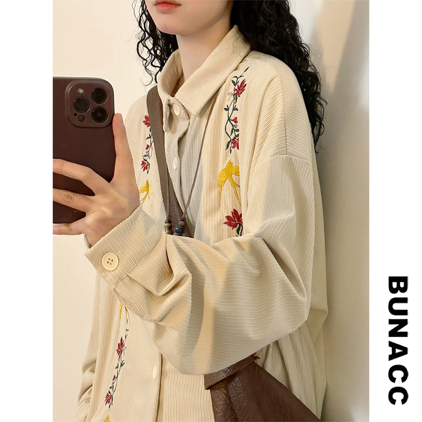 

Retro Cute Swallow Floral Embroidery Loose Long Sve Women's irt Spring Season Versatile Top BUNACC2026 Casual Chic Sle