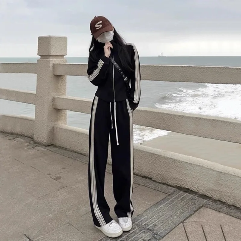 

Fashionable Sporty Two-Piece Set for Women Loose Casual Style Spring Autumn New Korean Loose Personality Short Jacket