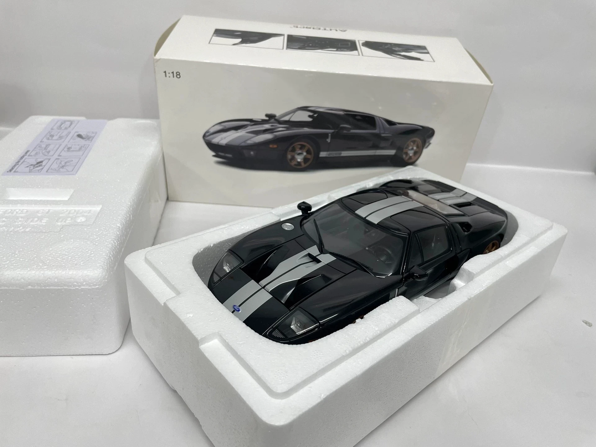 

Autoart 1:18 GT 2004 Black Simulation Limited Edition All Open Alloy Metal Static Car Model Toy Gift