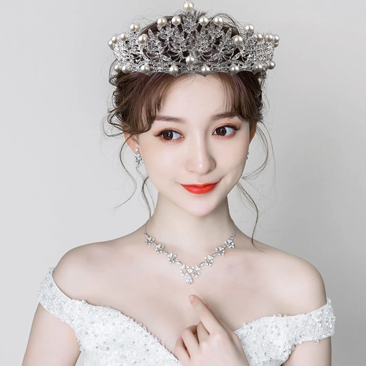 

Pearl Crown Hair Ornament Elegant Wedding Bridal Tiaras Headdress Bride Bridesmaid Party Prom Photoshoot Accessories Fashionable