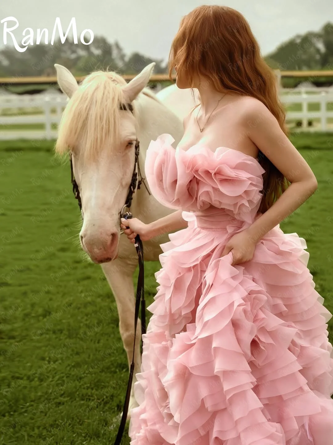 Ranmo Gaun Malam Organza Persik Elegan Gaun Pesta Gaun Pesta Roset Berjenjang Tanpa Tali Ruffles 2025 Gaun Prom Disesuaikan