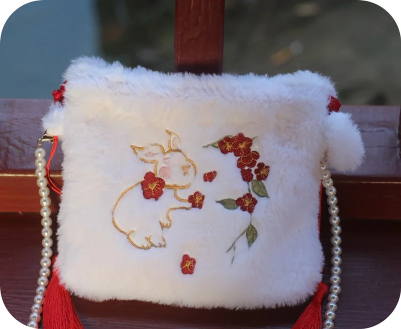 Hanfu accessories messenger bag New Year's rabbit embroidery autumn and winter ancient plush bag Spring Festival clothing bag