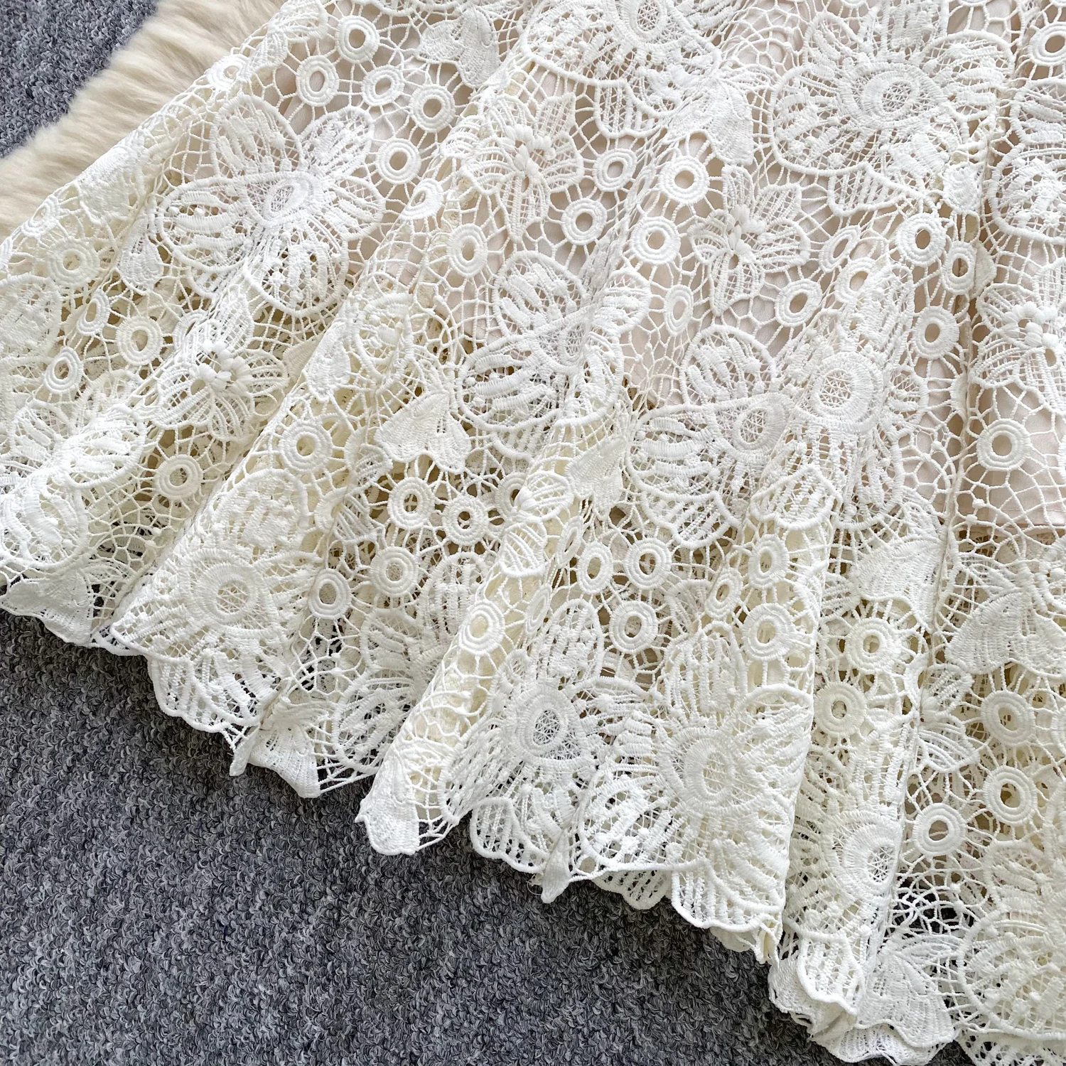 Abito a sirena a maniche corte in pizzo cavo vintage sexy sottile con gancio sottile Abiti estivi chic Abiti da donna per le vacanze