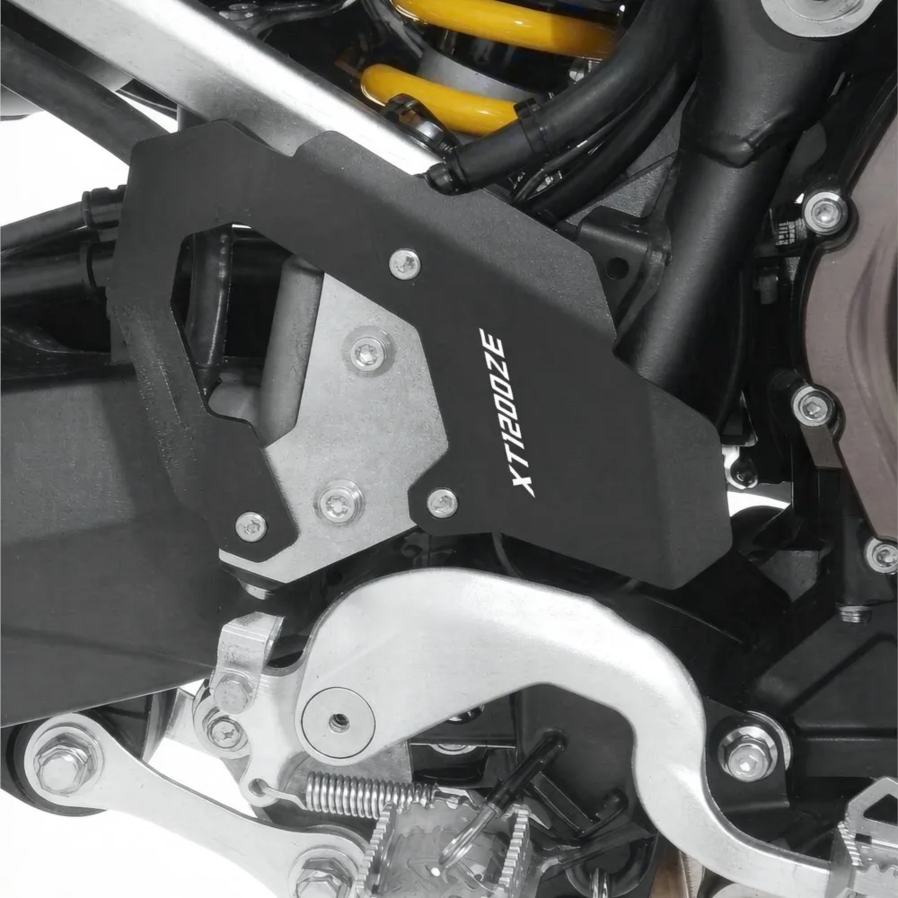 Motorcycle Heel Guard For Yamaha XT1200Z/XTZ1200 Super Tenere XT1200ZE Super Tenere ABS Right Rear Brake Master Cylinder Guard