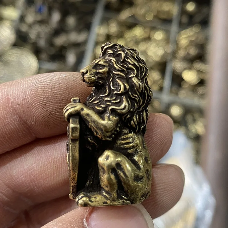 Standing Little Lion Small Copper Piece Owl Shield Copper Lion Brass Lion