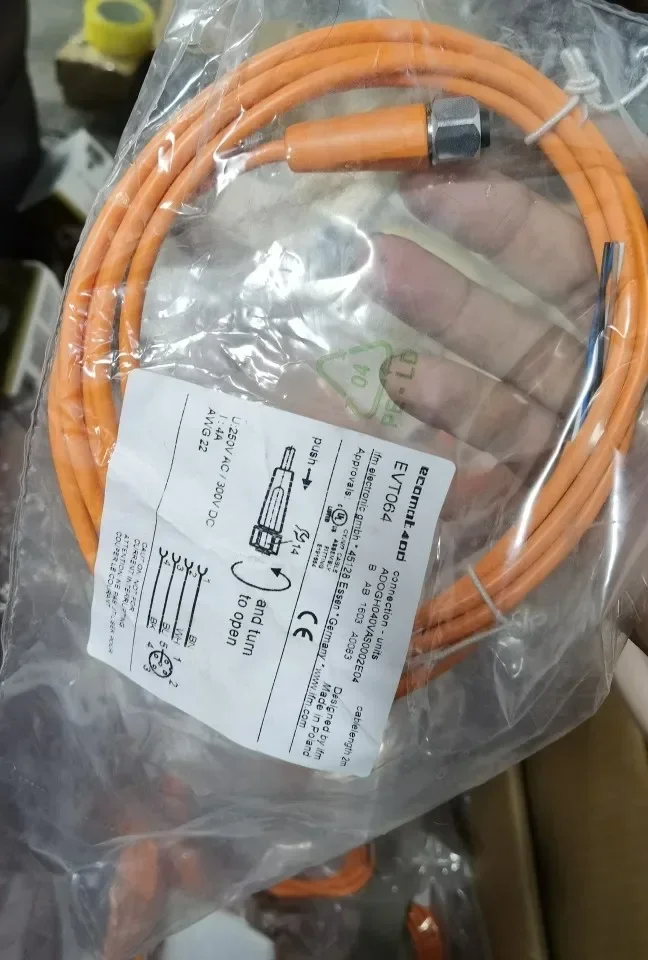 EVT067 EVT064 2M connection cable original stock