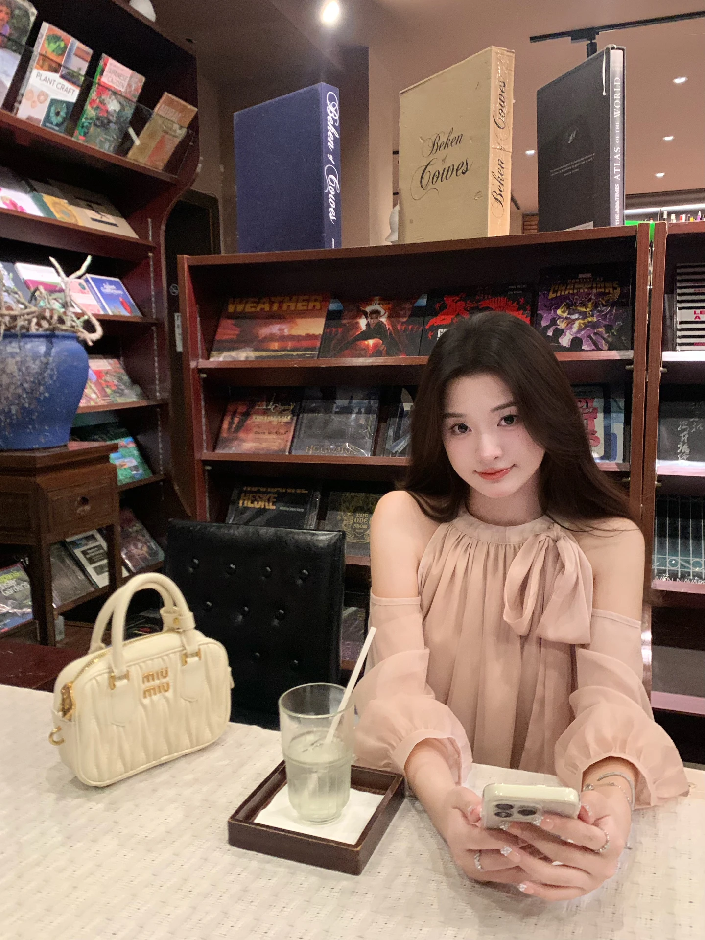 

Banana Gentle Wind Knot oulder Bared Chiffon irt Women Early Spring Design Sensibili Top Sweet Sle Loose Fit