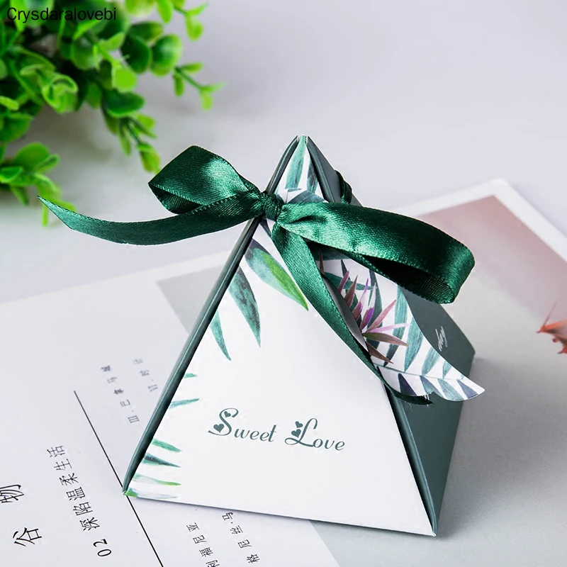 100pcs Triangular Pyramid Wedding Favors Green forest style lovely bird Candy Boxes Bomboniera Party thank you Gift Box