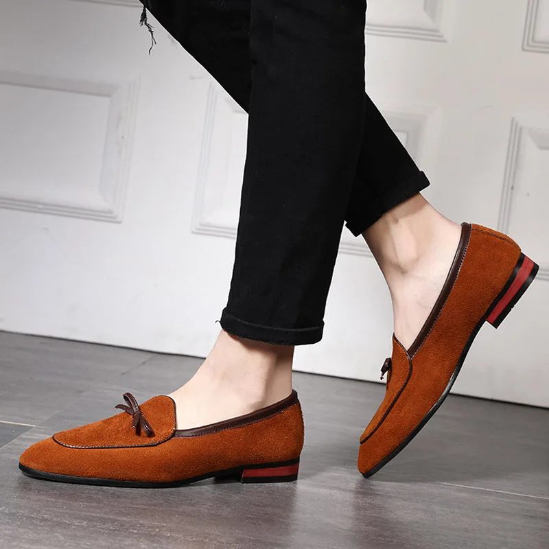 Korean Style Pointed Toe Leather Moccasins Men's Tassel Matte Slip-On Casual Fashionable Hairdresser Loafers Breathable Low Heel