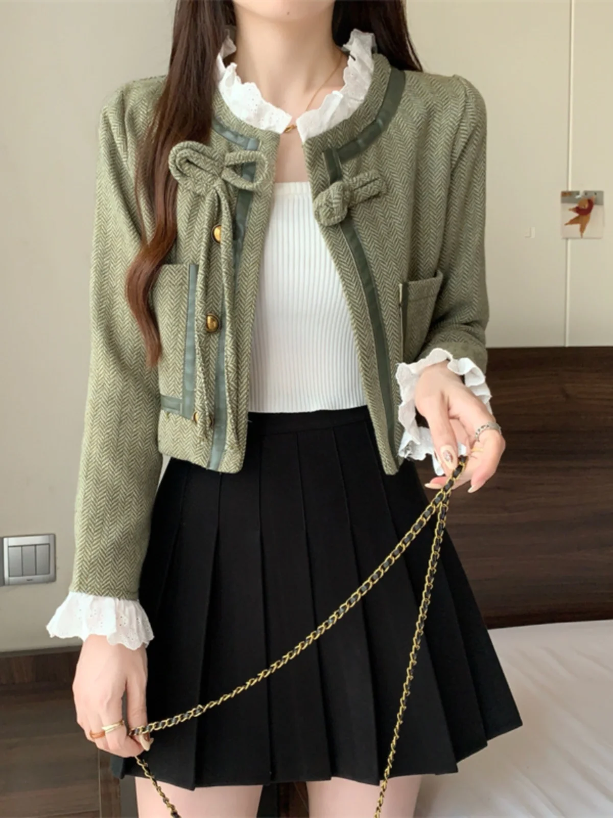 Tweedowa kurtka płaszcz oversize damski jesienno-zimowy ocieplana wygodna elegancka klasyczna w stylu socjality dopasowana Harajuku