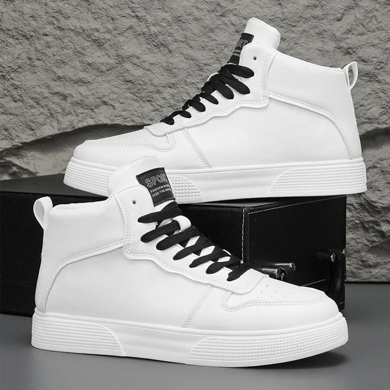 Skateboarding Shoes Men Flat Comfortable Leather Casual Vulcanized Shoes Trendy Classic Breathable White Sneakers Man Plus Size