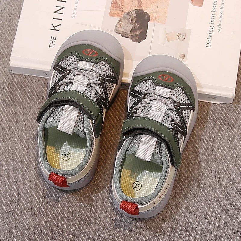 Toddler Closed Toe Non Slip Outdoor Water Sandals Hook and Loop Strap Casual Walking Shoes Lightweight All-day Comfort EU23-38