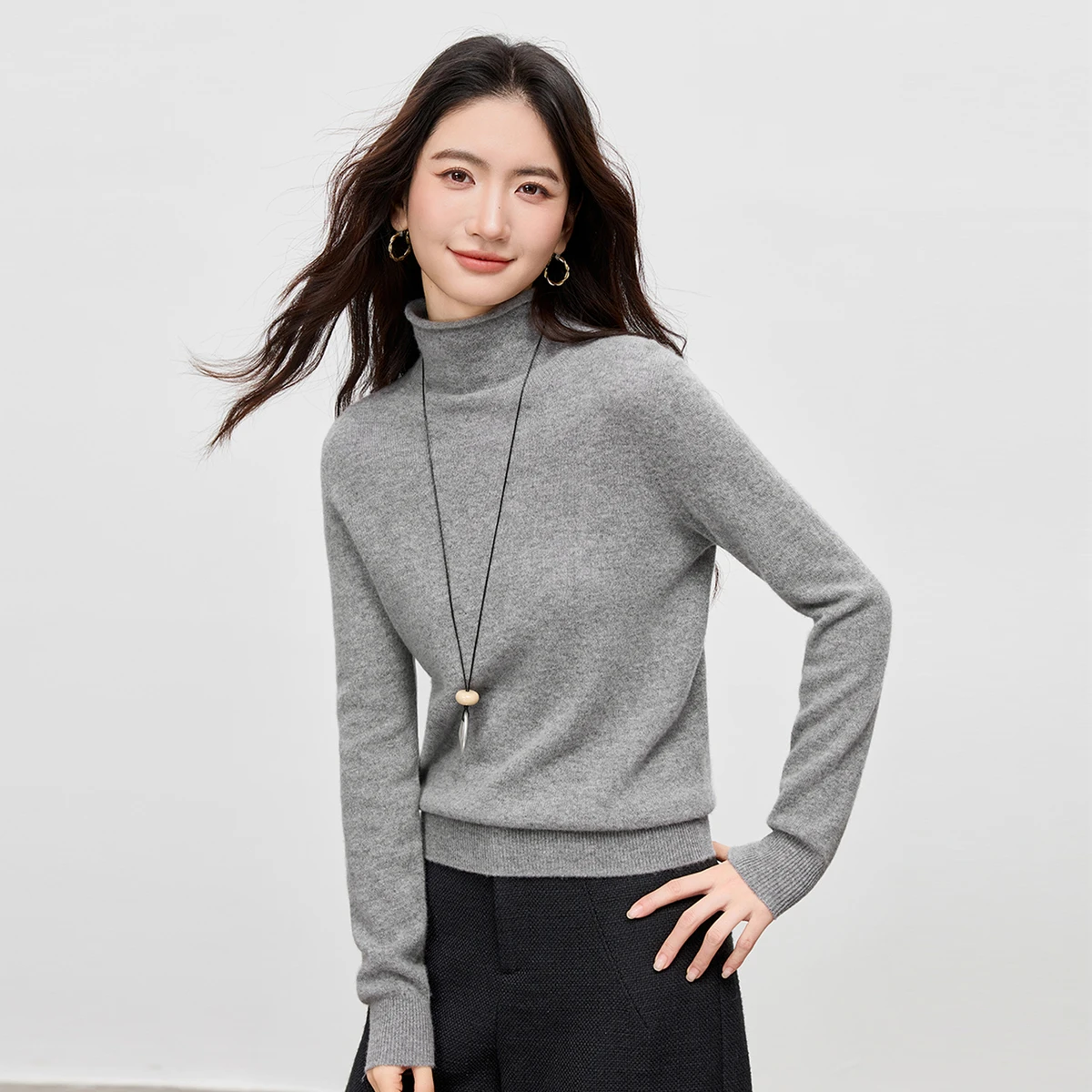 SENTUBILA Pullover solido in cashmere da donna 2025 Autunno senza cuciture lavorato a maglia morbido e confortevole dolcevita elegante moda Top W53EI2796