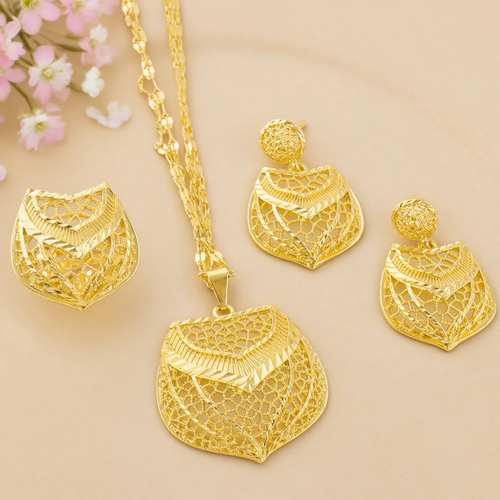 

Hollow out Round Necklace Earrings Ring For Women Dubai Ball Gold Plated Jewelry Set Stainless Steel Jewelry Wedding Party Gifts