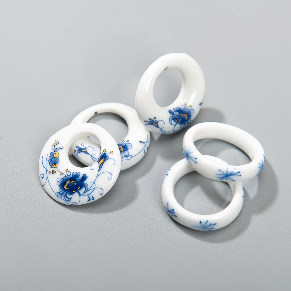 Vintage Floral Ceramic Pendant Round Ring Design Accessory Hand-painted Exquisite Stylish Vintage Style Floral Design