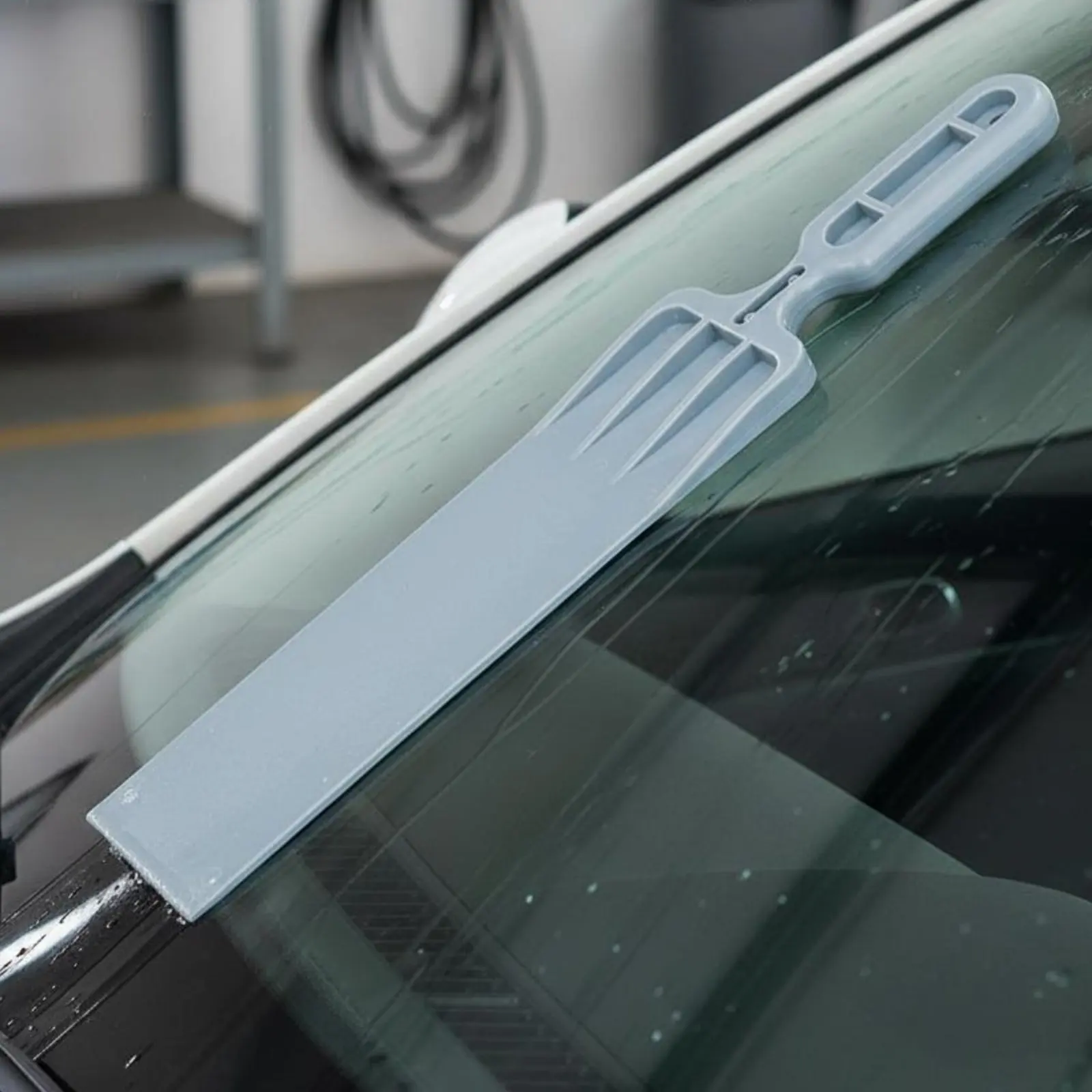 Long Handle Squeegee Thickened Blade Long Handle Scraper Car Wrap Scraper Professional Grade for Professionals