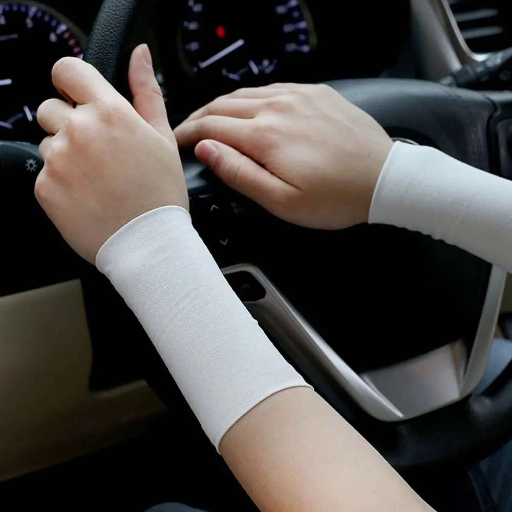 Manicotti rinfrescanti per esterni unisex da guida Manicotti in seta di ghiaccio tinta unita Polsino sportivo Protezione solare Polso Manicotti da ciclismo
