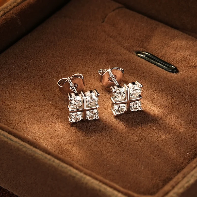 IOGOU Lucky Clover 3mm D Color Full Moissanite Women Earrings VVS1 Lab Imitation Diamond Star Shaped Stud Ear GRA Jewelry Gifts