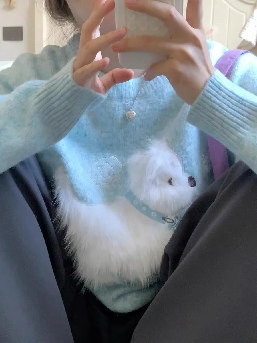 

Pullovers Womens Puffy Brand Name Trademark Trade Corporate Logo Insignia Badge Mark Symbol Sign Indication Token Representation