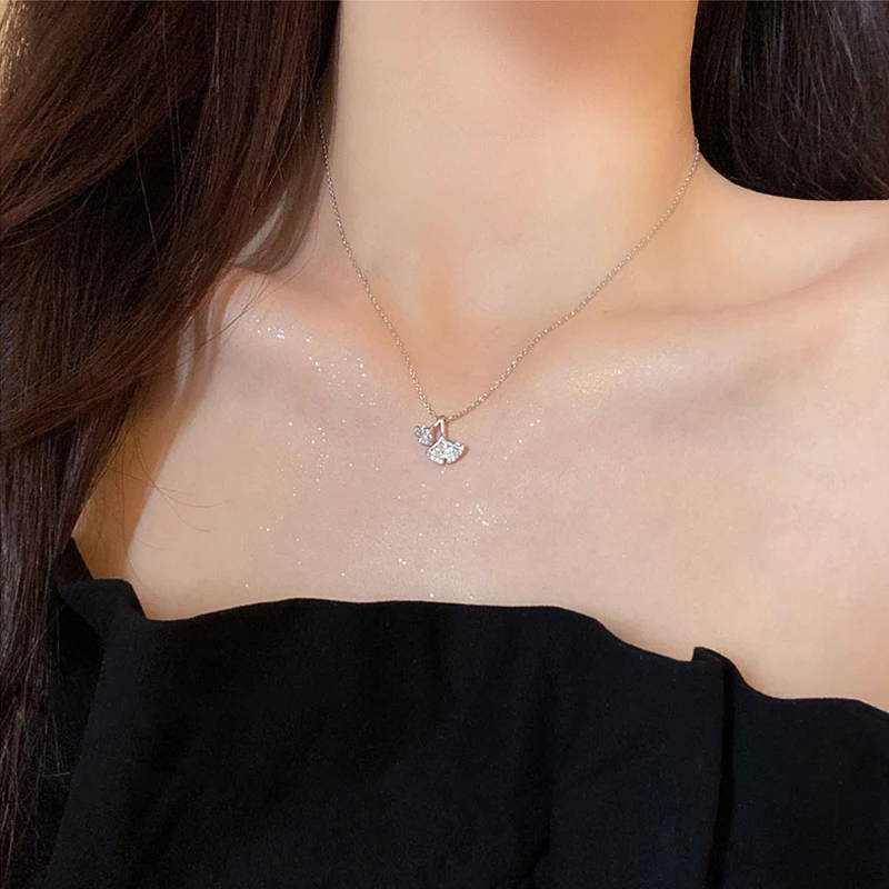 

925 Sterling Silver Ginkgo Leaf Necklace With Sparkling Zircon Pendant Elegant Collarbone Chain Wedding Jewelry Bridesmaid Gift