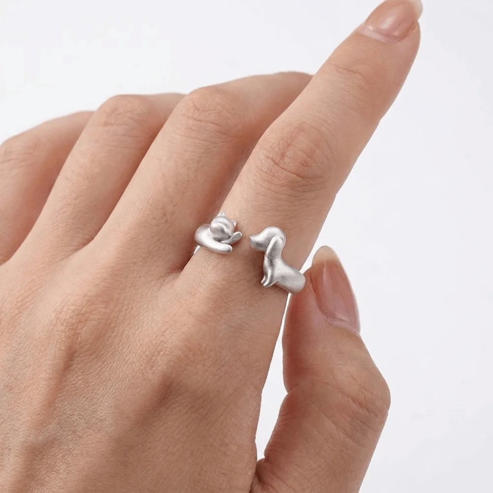 Silver Color Cat Dog Hug Rings Alloy Material Fine Polished Workmanship Animal Ring Compact Lovely Outline Stable Shape