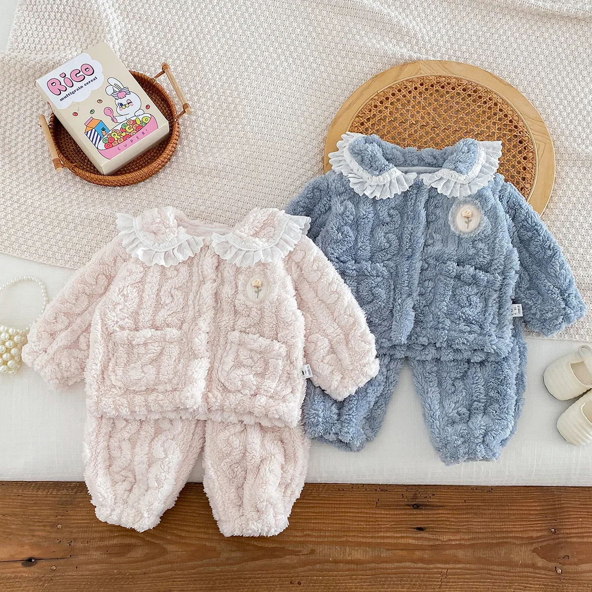 Winter Baby Girls Pajamas Plus Velvet Thickened Warm Soft Infant Girls 2PCS Sleepwears Toddler Girls Princess Homewears