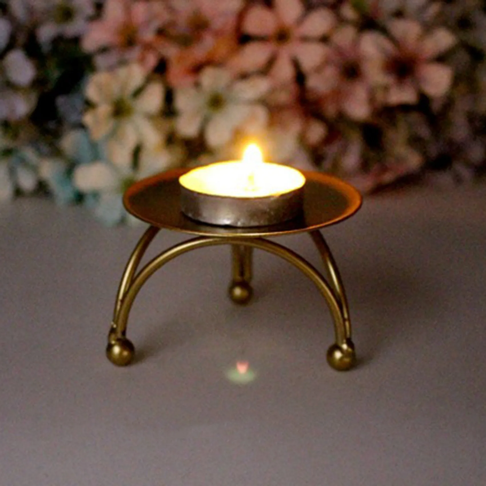ABPQ-European Style Candlestick Iron Candle Holders Retro Round Table Golden For Home Festive Ornament 2Pcs