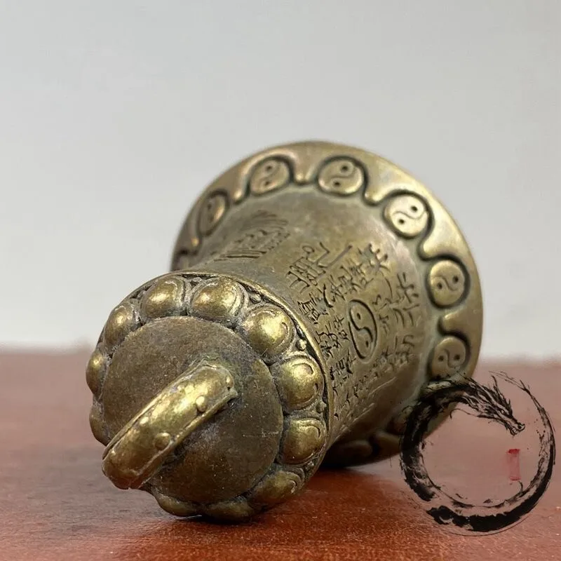 Brass coated pulp Zhang Tianshi retro bell gossip feng shui copper bell retro rattle pendant accessories antique collection