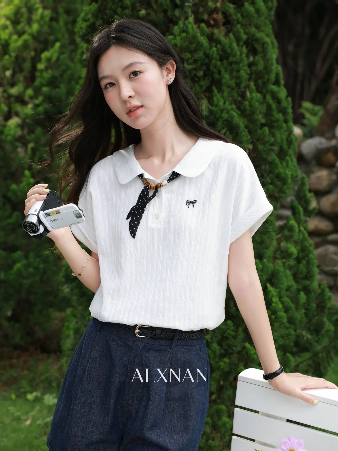 ALXNAN Summer Plus Size Women's White T-shirt Doll Collar Half Placket Two Buttons White Polka Dot Black Ribbon Tees D66708