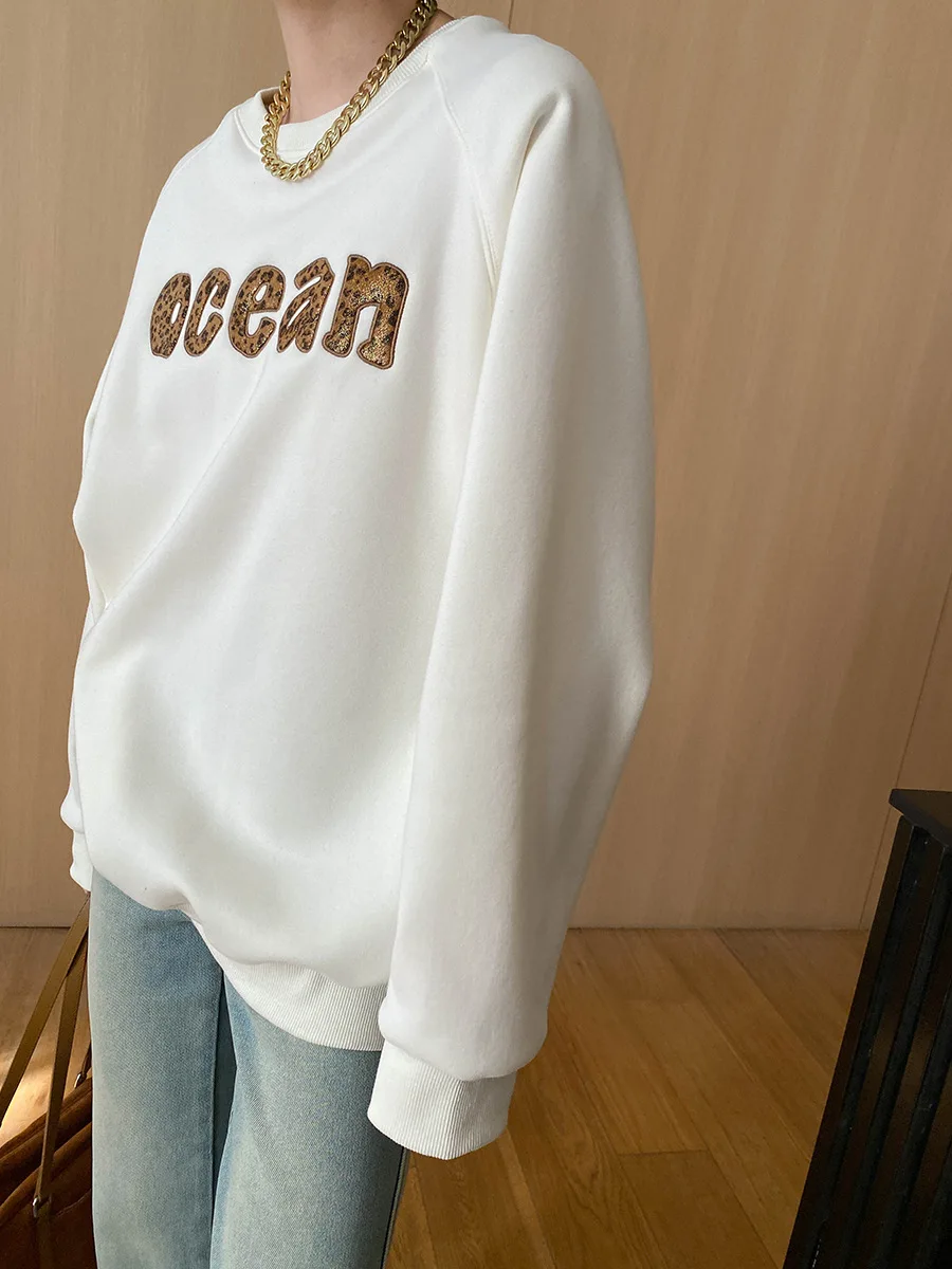 Spring and Autumn Women's Casual Solid Color Letter Embroidered Round Neck Long Sleeve Loose Sweater