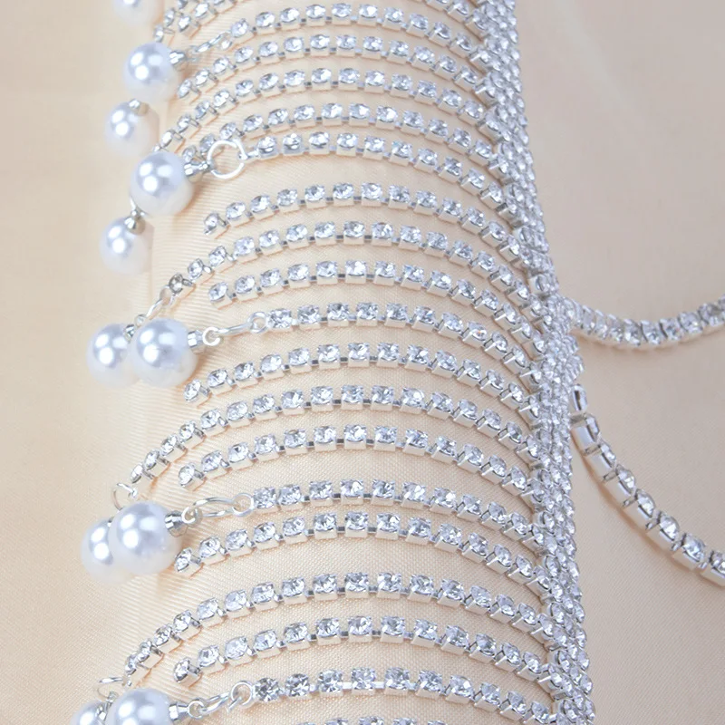 2023 Light Luxury Claw Chain Breast Chain Fashion Dinner Party Influencer Ins Wind Pearl Fringe Body Chain Accessory Woman