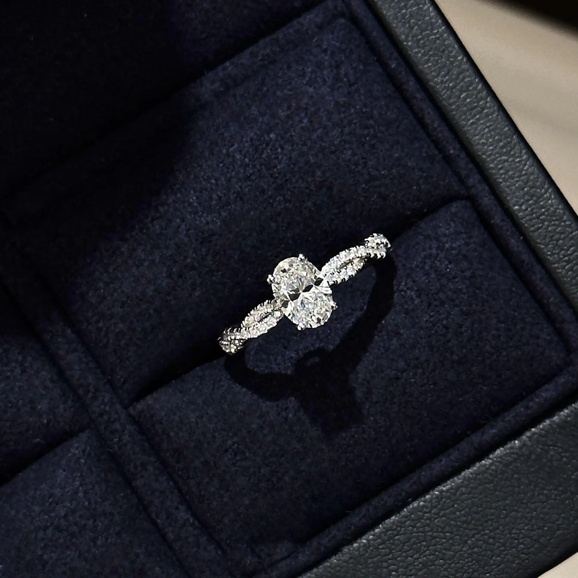 Graceful Ring Women's 1 Carat Moissanite PT950 Platinum -  Rotating Ballet Ring, Dynamic Style Elegance, Fairy Style Wear