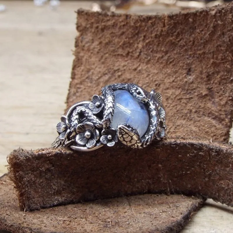 

Vintage Bohemian Snake Branch Flower Moonstone Ring Women's Jewelry Metal Banquet Party Gift Jewelry Accessories