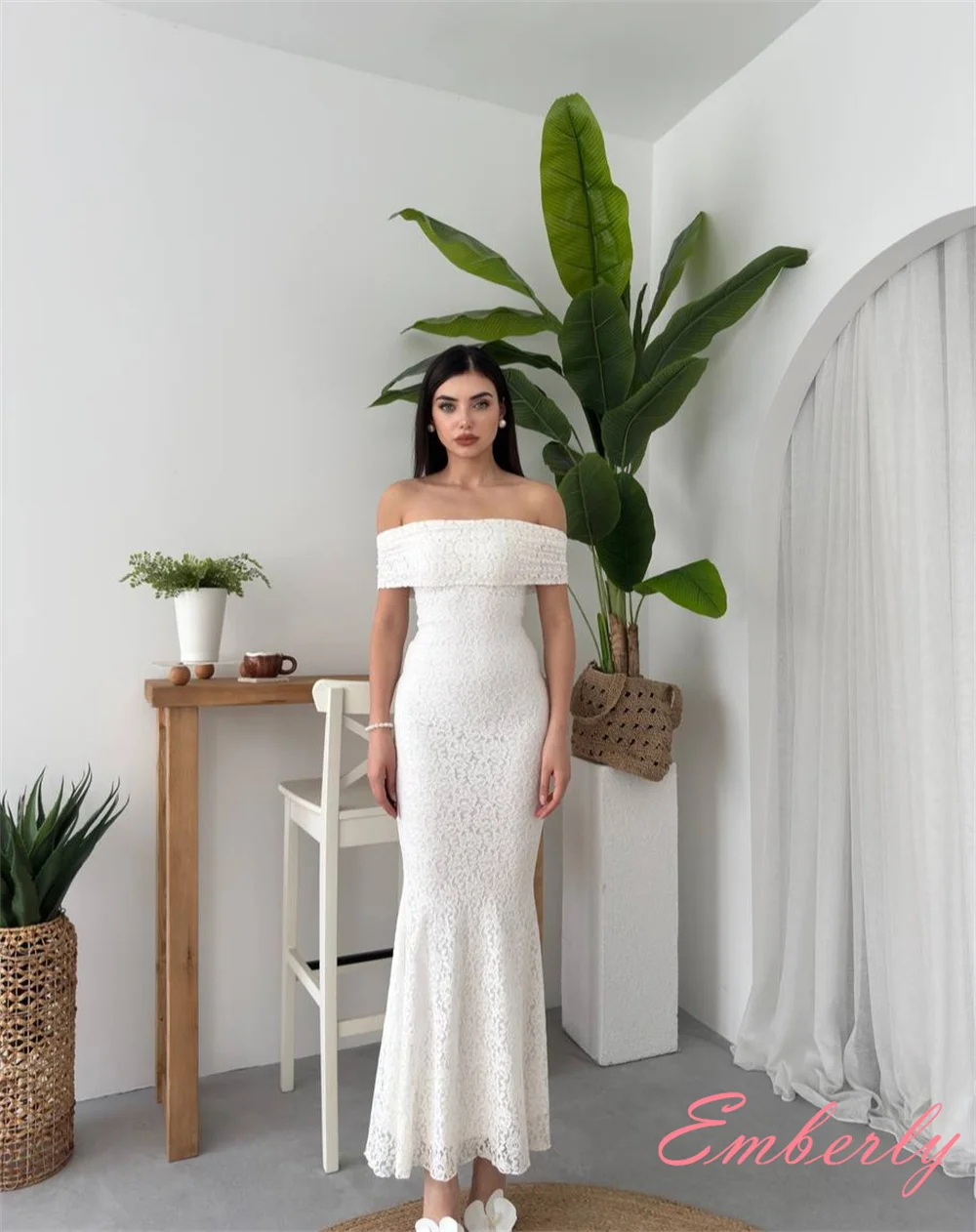 Customized Modern White lace Evening Dress Simple Boat Neck Off the Shoulder Sleeveless Party Dress Delicate Celebrity Gowns