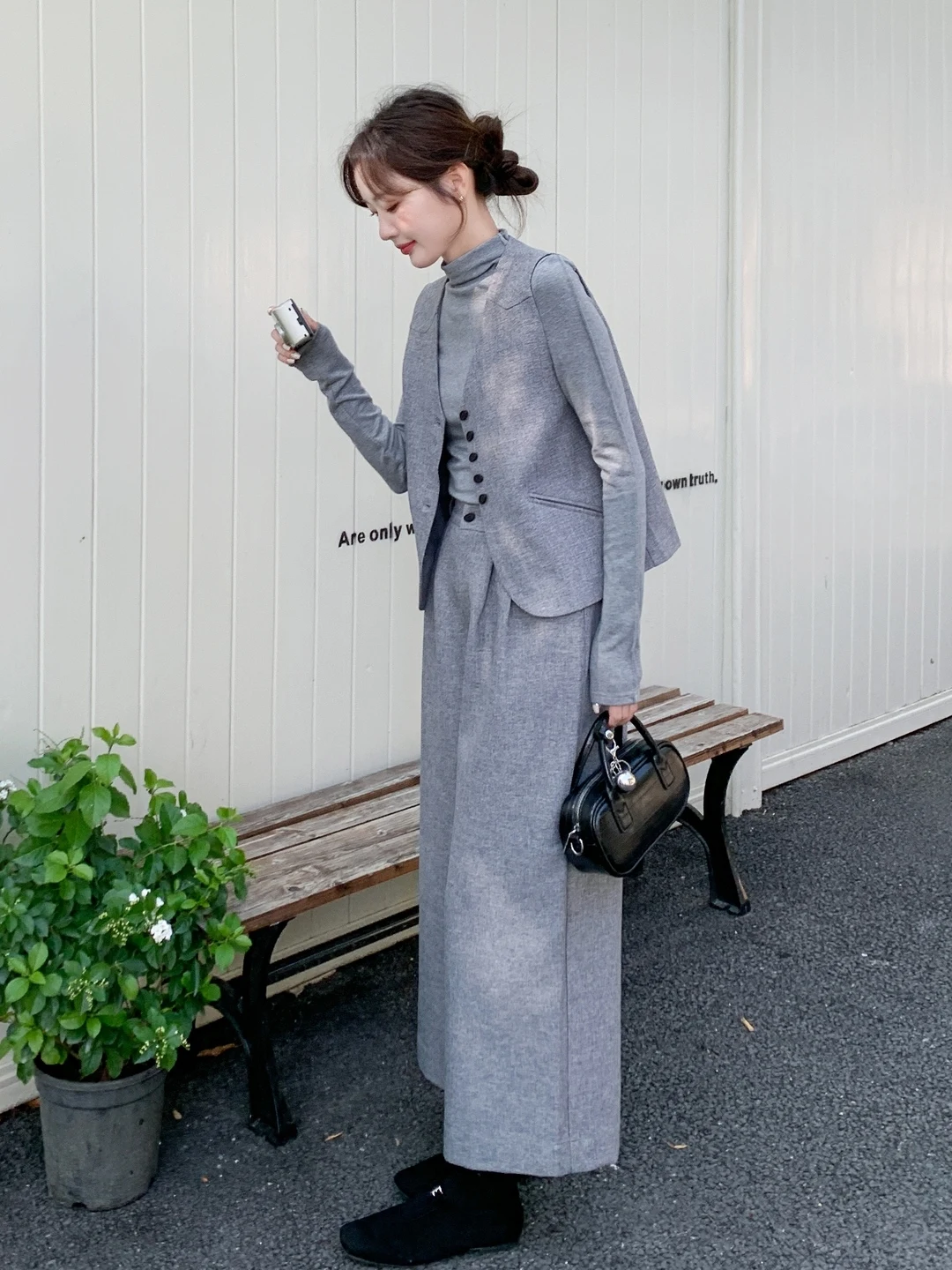 

Fashionable Suit Vest Bottom Shirt Wide Leg Pants Set Women's Spring Autumn Style Three Piece Set High Waist Long Pants V Neck